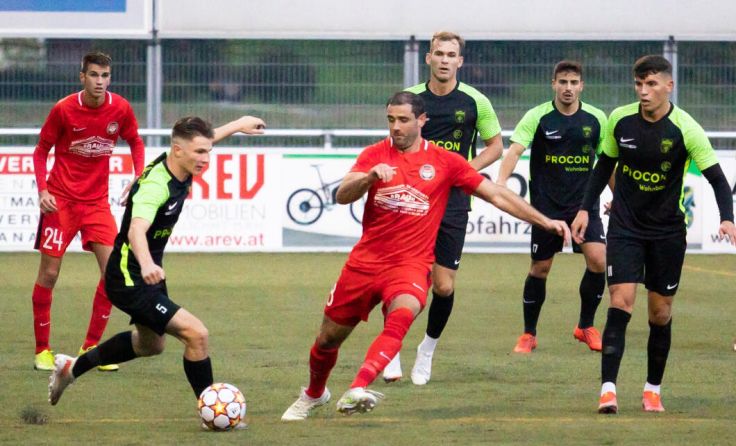 Kevin Brandner (links) hat sich in Dietach einen Stammplatz gesichert. (Foto: Moser)