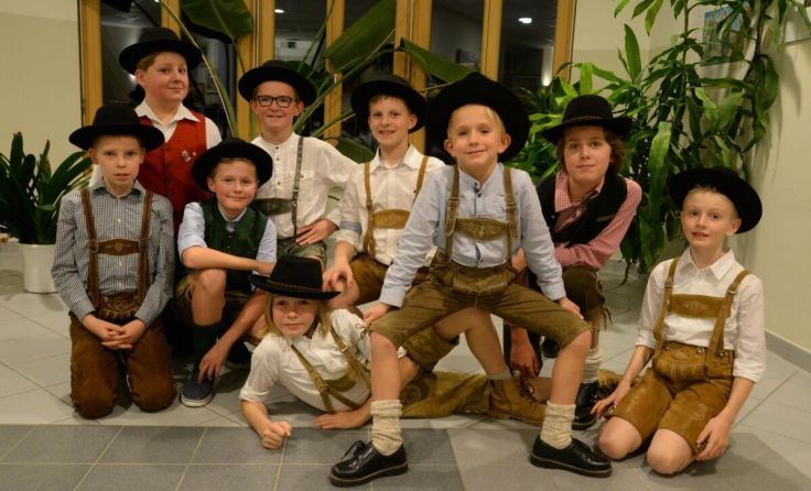 Der Lauser Rud gehören Burschen aus Adlwang und Waldneukirchen an. (Foto: privat)