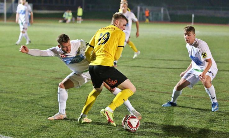 Elias Steininger traf ungewollt zum 3:2. (Foto: Archiv/Hörmandinger)