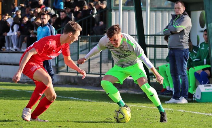 Gschwandt (in Rot) setzte sich gegen Gunskirchen 1:0 durch. (Foto: Hörmandinger)