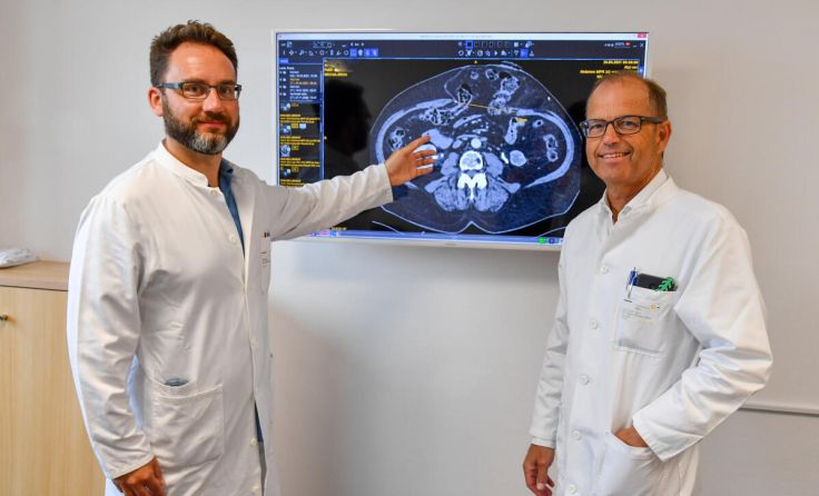 Oberarzt Alexander Rothe (links) und Primar Adam Dinnewitzer (Foto: OÖG/Harald Dostal)