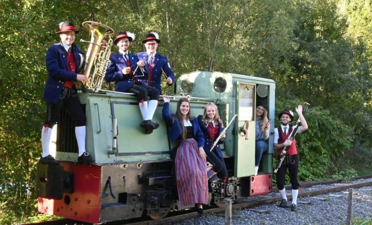 Die Reichraminger Waldbahn in der Arena Schallau. (Foto: Angelika Lindner)