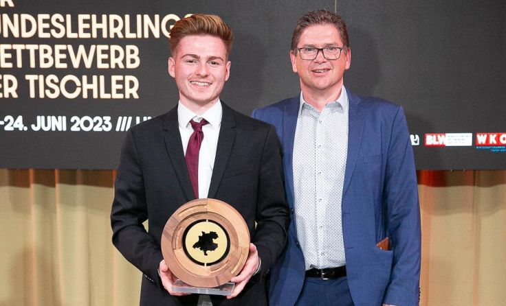 Fabio Gruber-Kadir mit Lehrherr Günther Stöllnberger (Foto: cityfoto.at)