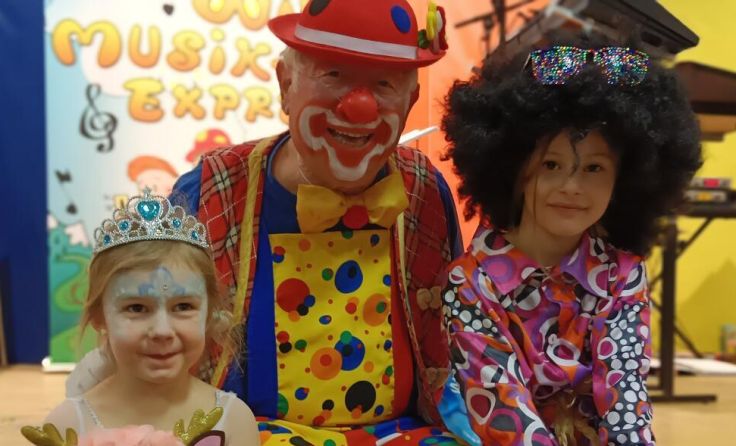 Clown Willi sorgt am 12. Jänner in Garsten für Stimmung. (Foto: ÖVP Garsten)