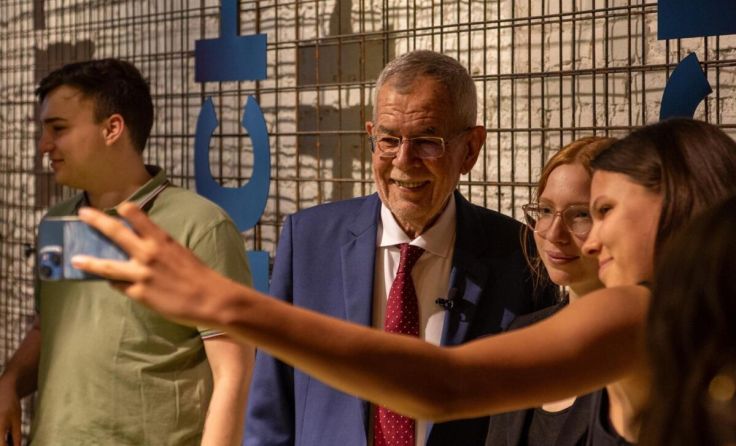 Ein Selfie mit dem Bundespräsidenten. (Foto: Tobias Zachl)