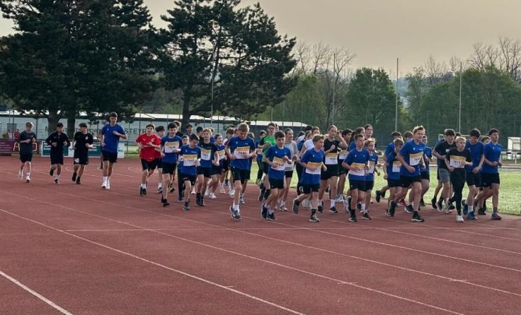 Die Steyrer Sport-Mittelschüler liefen für den guten Zweck. (Foto: privat)