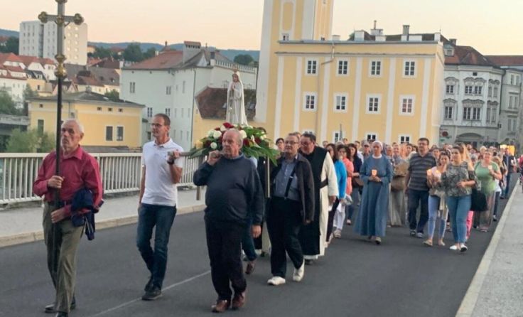 Die Prozession führt von der Stadtpfarrkirche in die Michaelerkirche. (Foto: privat)