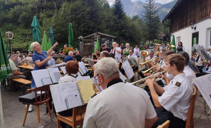 Gute Stimmung beim Frühschoppen (Foto: Franz Haider)