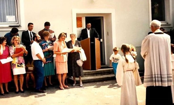 Eröffnung im Jahr 1994 (Foto: Bücherei Dietach)