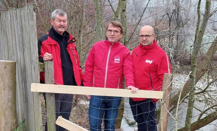 Die SPÖ Behamberg will, dass der Grundbesitzer den Weg wieder freimacht. (Foto: privat)