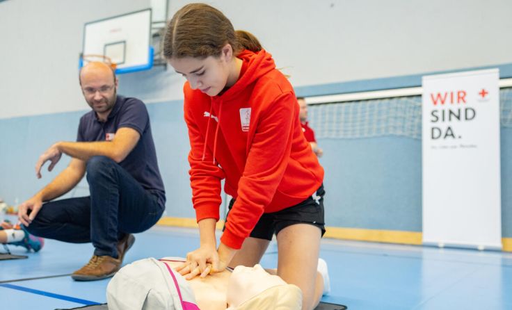 Reanimationstraining (Foto: ÖRK/Thomas Kellner Holly)