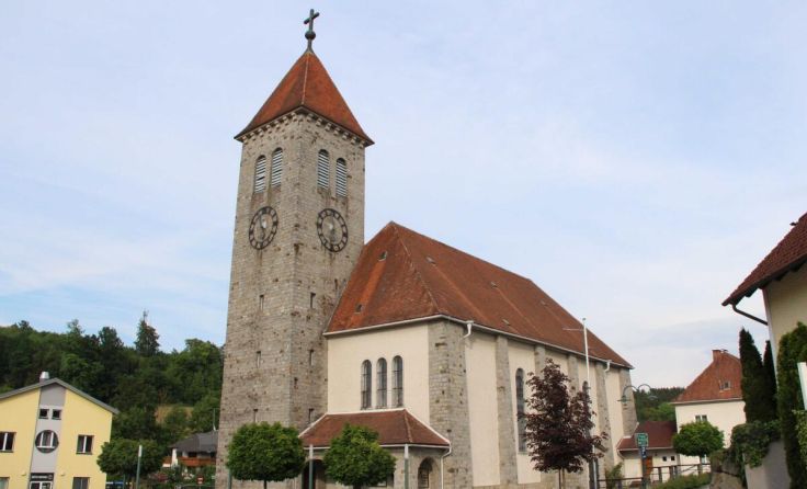 Die Messe mit Krankensalbung findet in der Pfarrkirche in Vestenthal statt. (Foto: Franz Putz)
