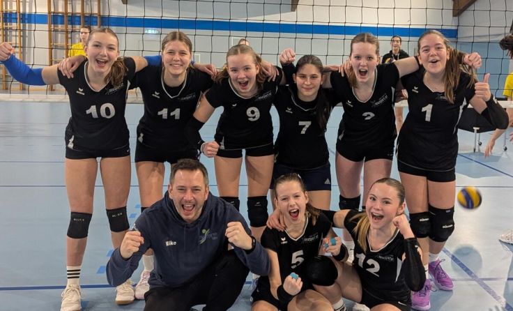 Das Team des TV Steyr mit Coach Mike Pascher (Foto: privat)