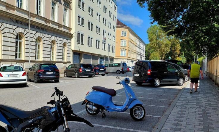 Künftig gibt es in Steyr vier Anbieter für Handyparken. (Foto: Tips)