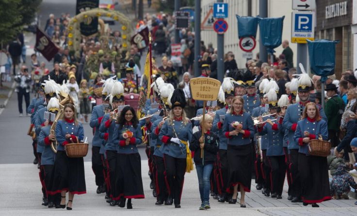 Bürgerkorpsmusikkapelle Sierning beim Erntedank-Festzug. (Foto: Gerhard Hütmeyer)