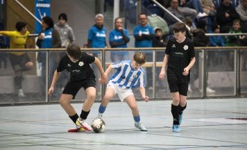 700 Kinder kicken in der Steyrer Stadthalle