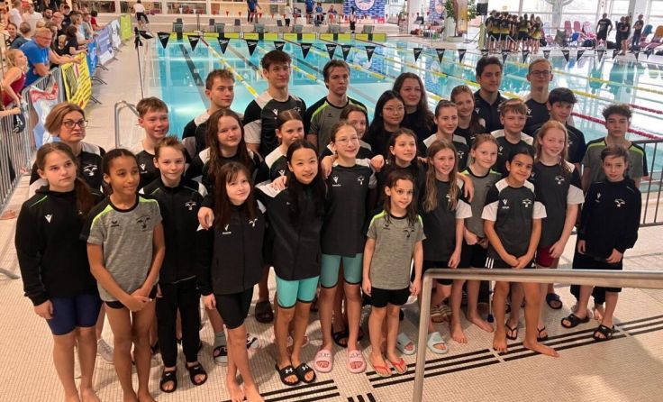 Steyrs Team bei der Hallen-Landesmeisterschaft in Traun. (Foto: privat)