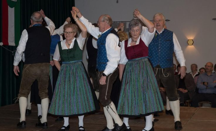 Die Neuzeuger Messerer Rud beim letzten Auftritt im Forsthofsaal. (Foto: Gerhard Hütmeyer)