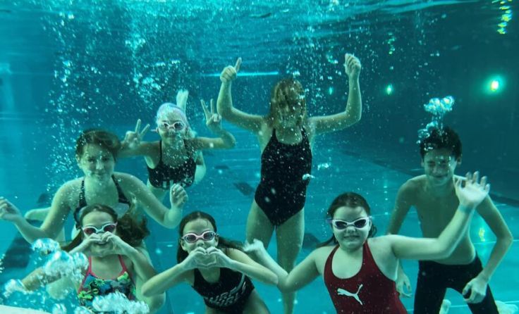 Über 100 Kinder pro Jahr lernen im Hallenbad in Losenstein das Schwimmen. (Foto: Eva Schausberger)
