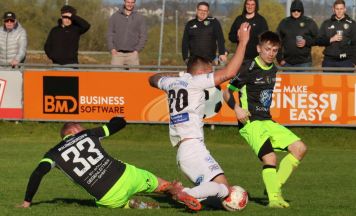 Waldneukirchen gewinnt Derby in Sierning
