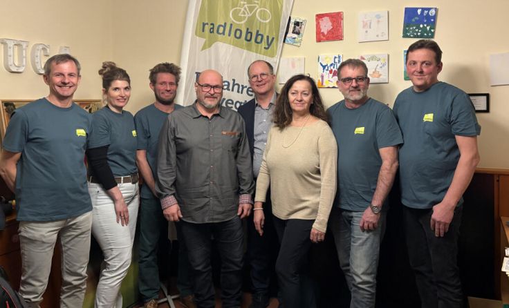 Gründungssitzung mit Vertretern der Stadtpolitik. (Foto: privat)