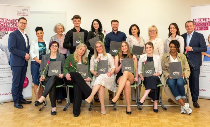 Die ersten OTA-Absolventen am Klinikum Steyr. (Foto: OÖG)