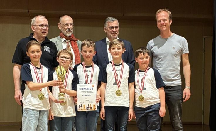 Vorne von links: Maximilian, Henri, Paul, Johannes und Jan (Foto: privat)