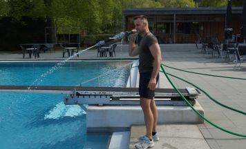 Schwimmschule in Steyr setzt voll auf Familien