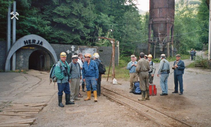 Mitglieder des Vereins bei einem Bergwerksbesuch in Rumänien. (Foto: privat)