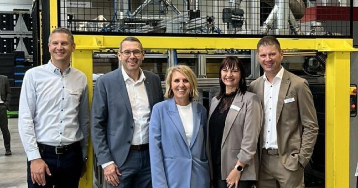 Lattner opens new location in Gleink