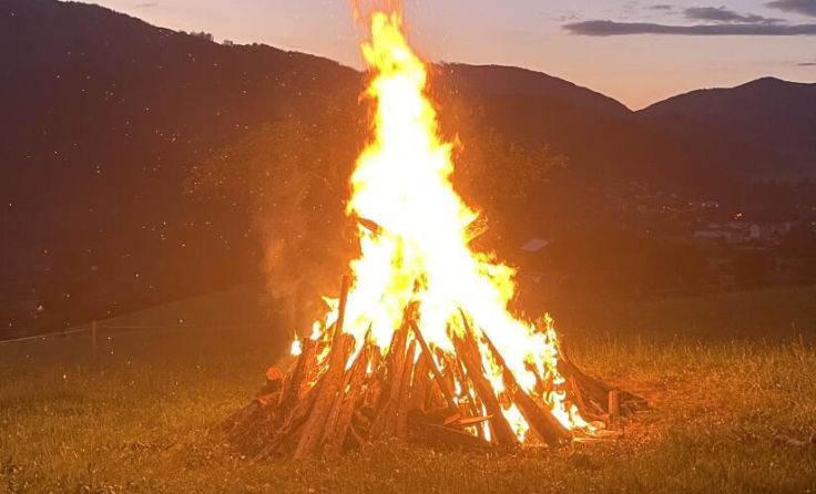 Sonnwendfeuer beim Eckerbauer (Foto: Anna Auer)