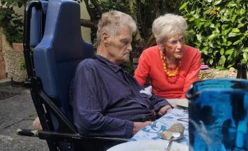 Wunschmobil ermöglichte Steyrer einige Sonnenstunden im Garten