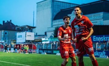 18-Jähriger köpfelt Vorwärts in die zweite Cup-Runde