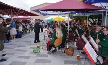Waldneukirchen lädt zum Holzbirndlkirtag ein