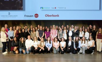 HTL-Schülerinnen aus Oberösterreich lernen von Unternehmern