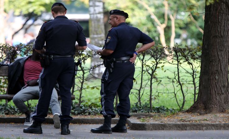 Die vermehrte Präsenz der Polizei ist auch im Hessenpark zu spüren. Foto: vowe