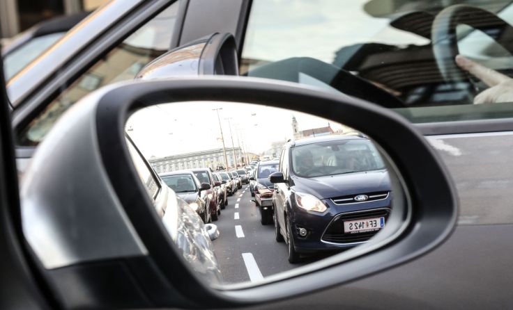 Staugeplagtes Linz – 180.000 Fahrzeuge drängen sich täglich durch die Stadt. Foto: Weihbold