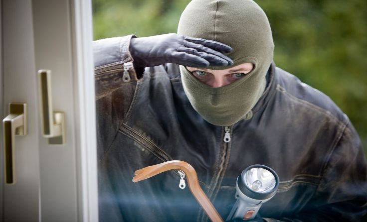 Die meisten Einbrecher arbeiten mit einfachem Werkzeug. Foto: Wodicka