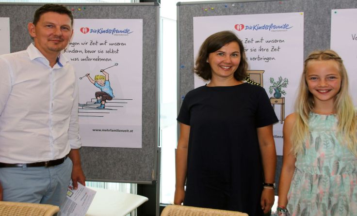 V.li.: Roland Schwandner, Angelika Palzer-Reindl, Viktoria Zoister. Foto: Kinderfreunde