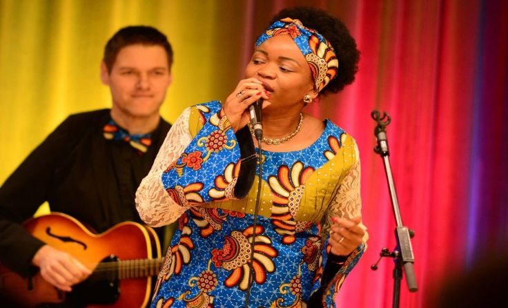 Isabelle Ntumba und Band im Volkshaus Dornach. Foto: Privat