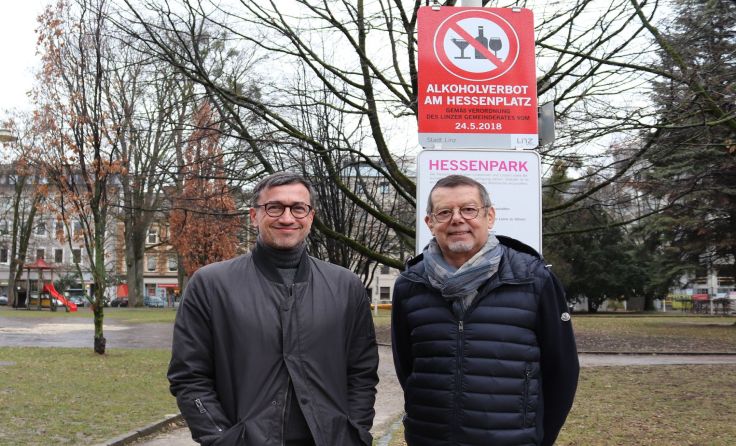 Werner Hudelist (li.) und Gerhard Schullerer beim Lokalaugenschein im Hessenpark