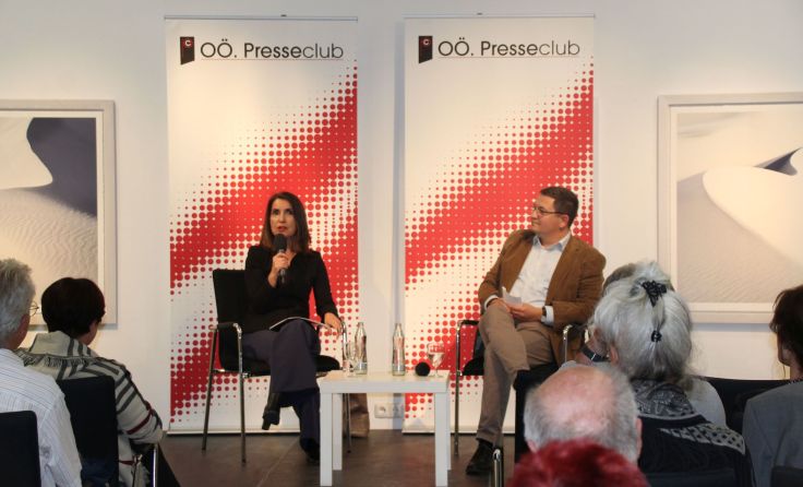 Mathilde Schwabeneder und Heinz Niederleitner vom OÖ Journalistenforum. Foto: Presseclub