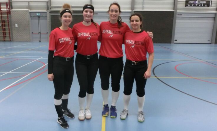 V.li.: Miriam Gubo, Larissa Donau, Martina Lackner und Ines Daill (Foto: Witches Linz)