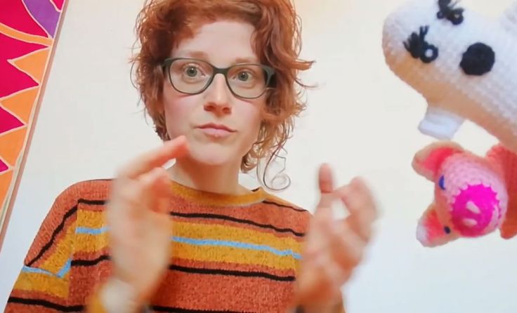 Frau Tomani in der vergangenen Woche vier kleine Handyvideo-Tutorials entwickelt. Foto: privat