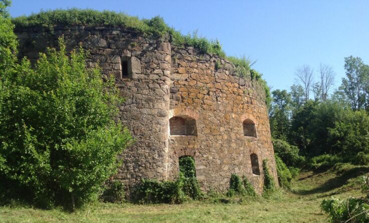 Der Turm 20 am Fuße des Pöstlingbergs wird zur Theaterbühne. (Foto: Limbic 3000)