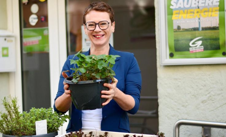 Klimastadträtin Eva Schobesberger lädt zum Gartel-Vormittag. (Foto: Grüne Linz)