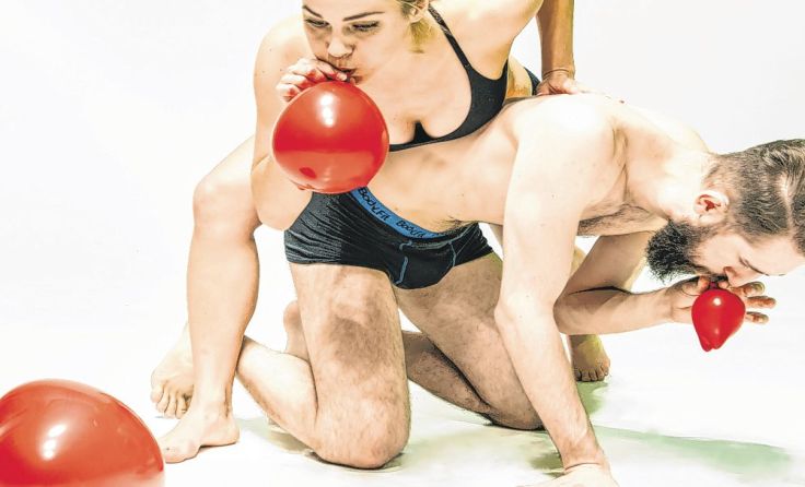 Auch das Tanzhafenfestival ist mit einer finnisch/ungarischen Tanzproduktion im Posthof vertreten. 