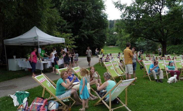 Viele Besucher beim Picknick. Fotos: Privat