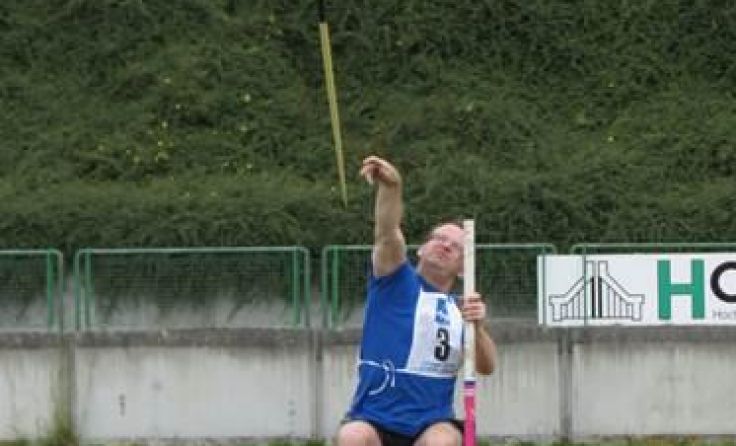 Sportler Stephan Lehner beim Speerwerfen Foto: Privat
