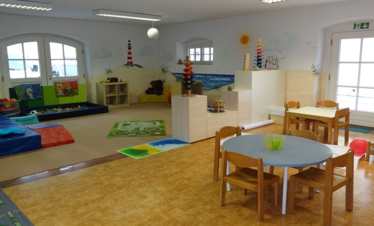 Betreuung in kinderfreundlichen, hellen Räumen